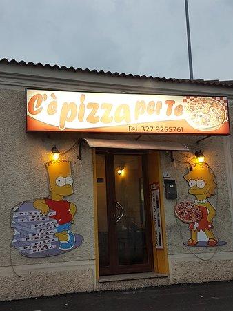 C'e Pizza Per Te